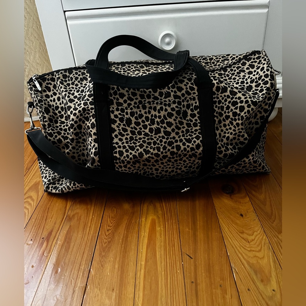 Leopard Print Vintage Duffle Bag With Black Straps and Bottom